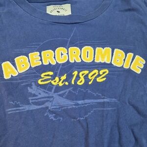 Abercrombie Fitch Women Tee Sz M Embroidered Blue Short Sleeve Top Sailing Boats